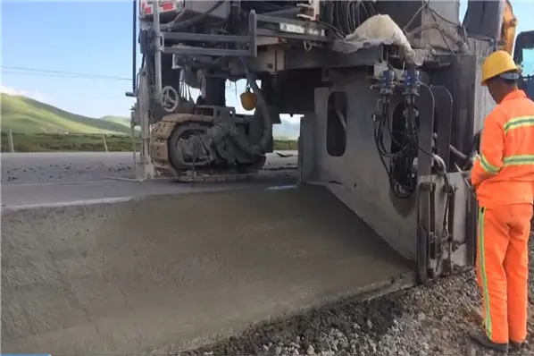 如何利用鐵譜技術監測攤鋪機液壓系統的磨損狀況？